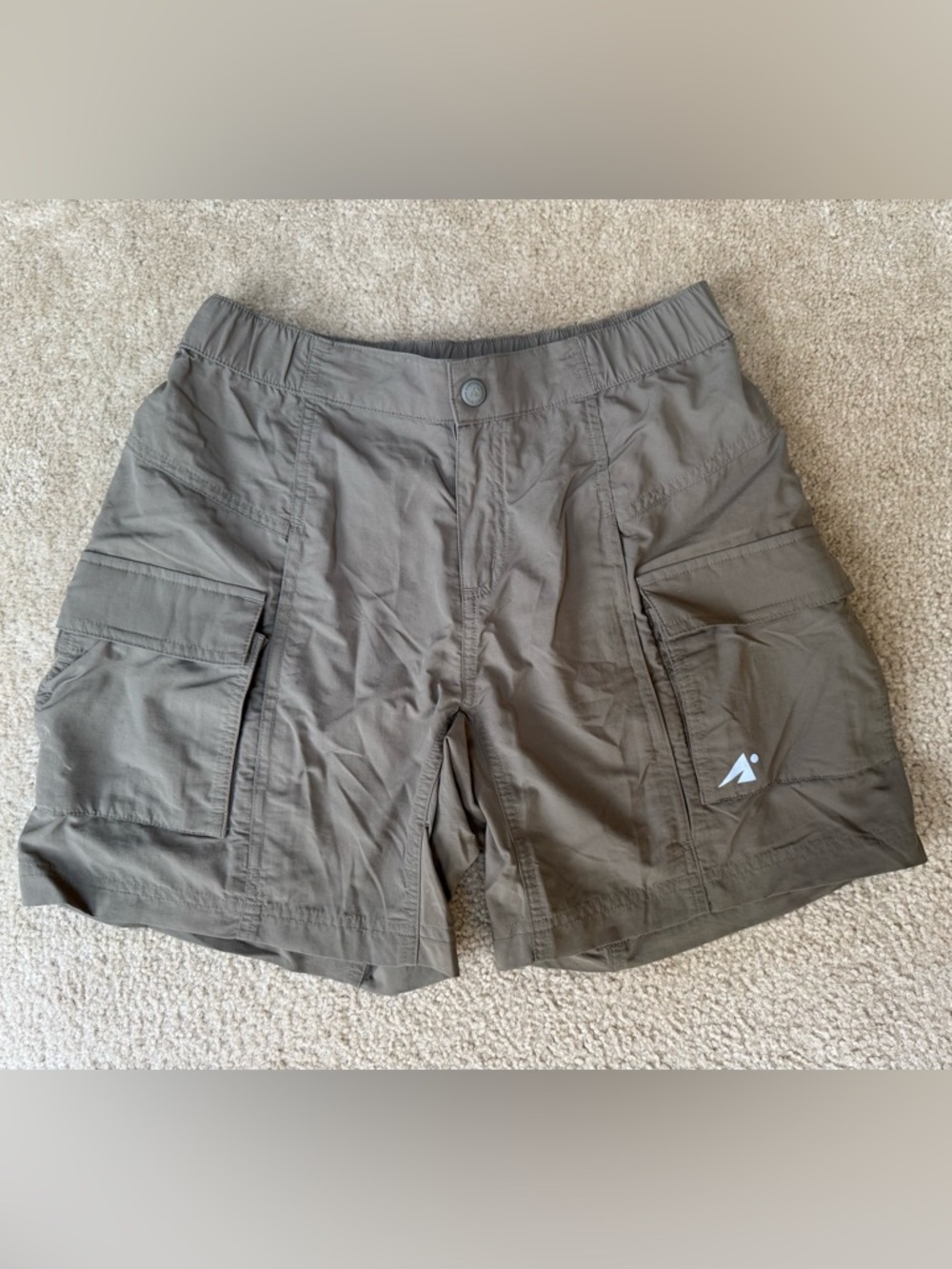 Eastern Mountain Sports Athletic Outdoor Cargo Shorts in light brown